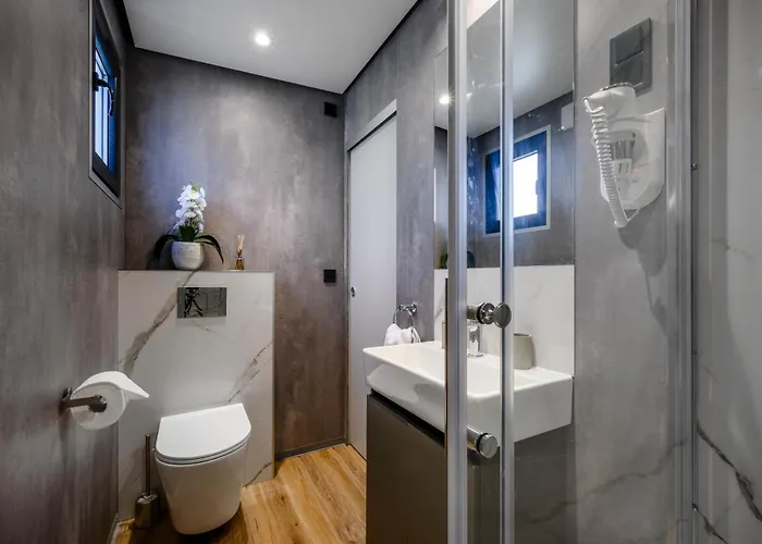 Mediterranea - Luxury Mobile House With Sundeck