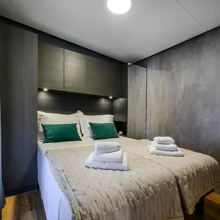 Mediterranea - Luxury Mobile House With Sundeck *