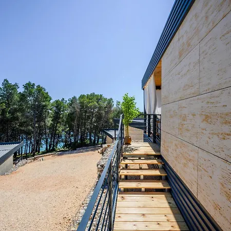 Mediterranea - Luxury Mobile House With Sundeck 度假居 *