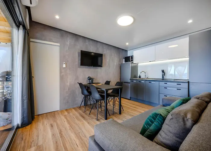 Mediterranea - Luxury Mobile House With Sundeck Дом отдыха Драге